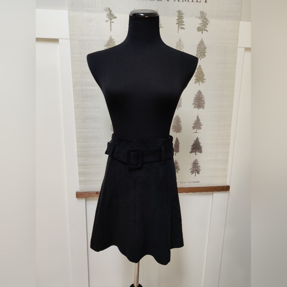Zara Black Faux Suede A-Line Mini Skirt with Belt – Size S